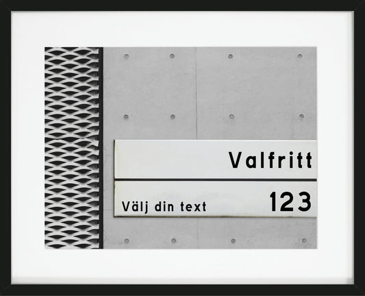 Tavla - Poster med betongvägg och en skylt med egen text